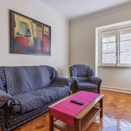 Joao Azevedo Coutinho Apartment *