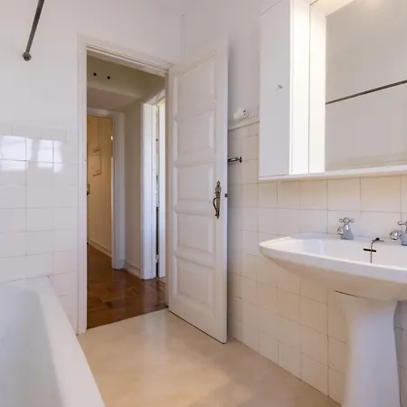 Apartment Joao Azevedo Coutinho Lisbon